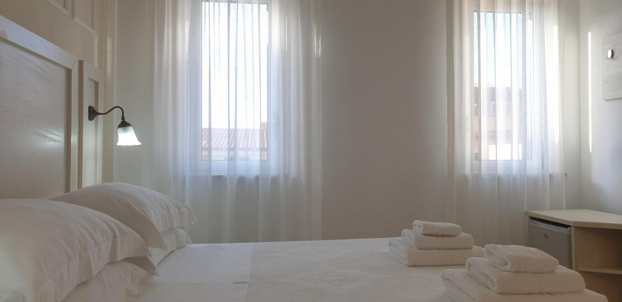 Le Camere Di Libero E Roberta ปาร์เกลียา ภายนอก รูปภาพ